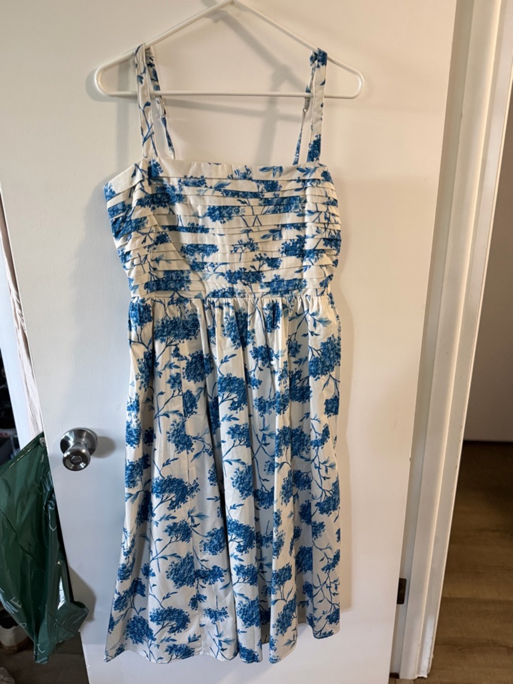 Abercrombie and Fitch Size Large Dress